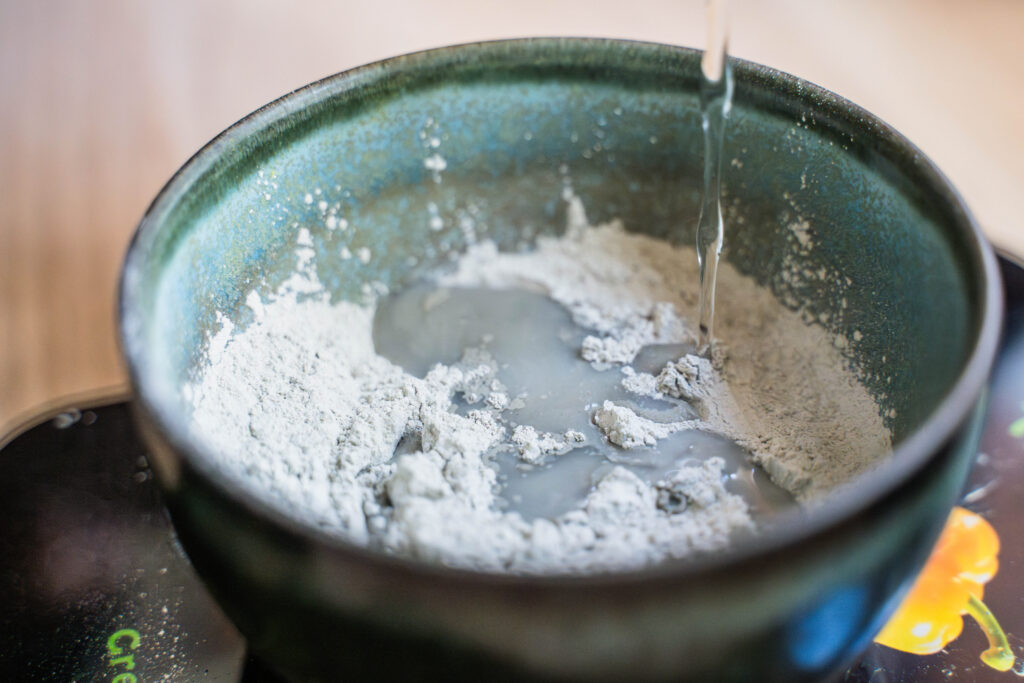 Effet de l’argile verte sur les métaux lourds en cataplasme